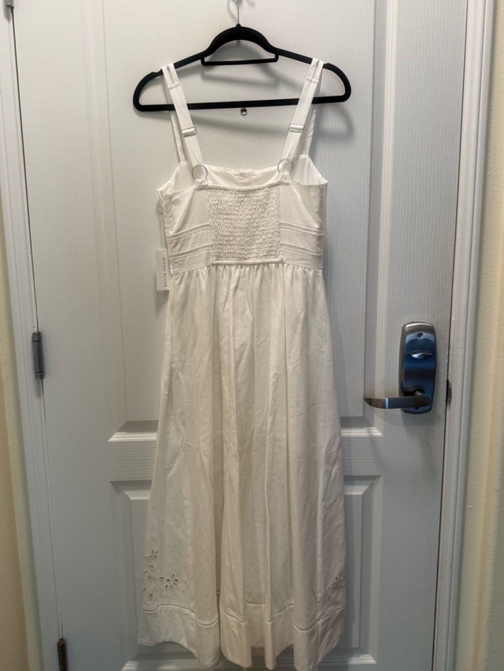 Moon River Leanne Eyelet Midi Dress in White with Front Buttons Size S NWT - Picture 6 of 7